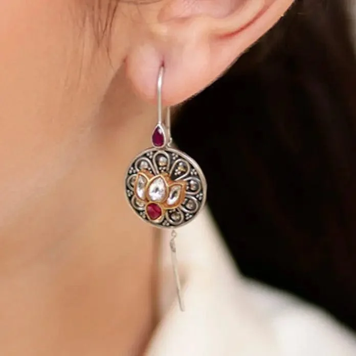 Silver sui dhaga earrings