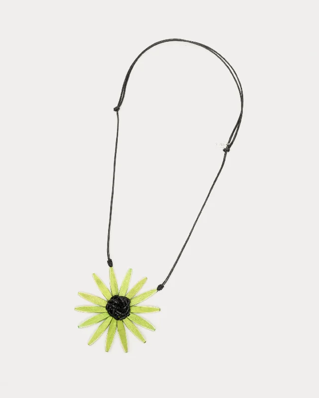 Amaya Flower Necklace